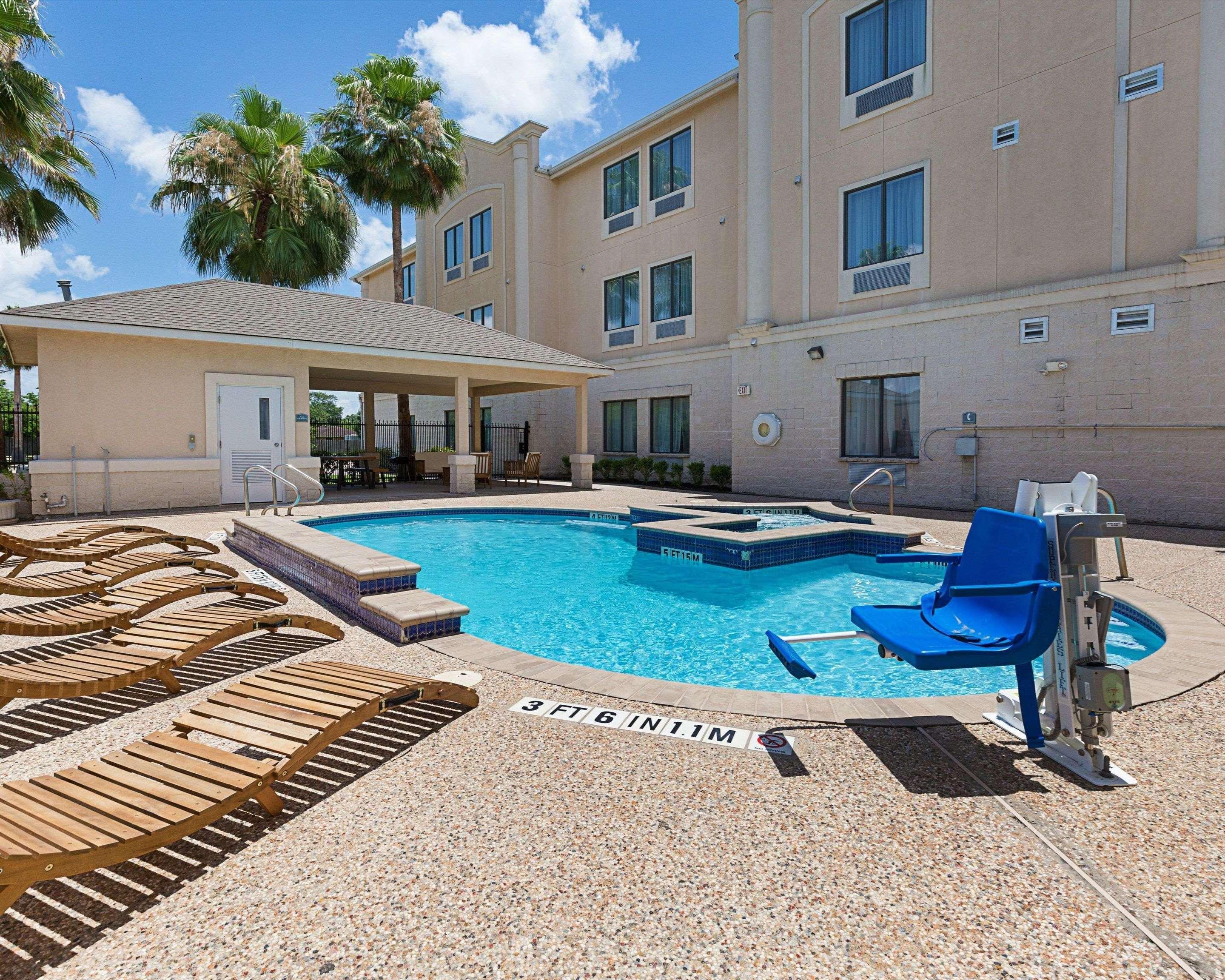 Comfort Suites Deer Park Pasadena Exterior photo